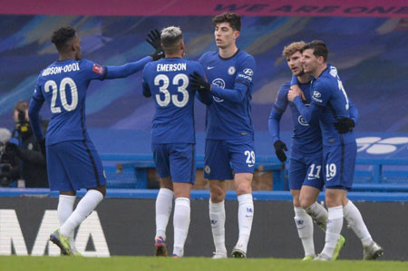 印尼羽球超级500赛 ｜ 熬过印尼组合考验 杰蔚有惊无险闯8强